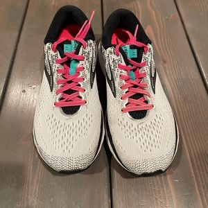 Brooks Ghost 11
